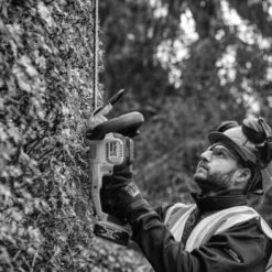 Taille-haie XR 18 V Dewalt 55 Cm (sans Batterie Ni Chargeur) En Boîte Carton - DCMHT563N 11 Taille-haie XR 18 V Dewalt 55 Cm (sans Batterie Ni Chargeur) En Boîte Carton - DCMHT563N -Promos Jardin Moteur Magasin AFD 122108