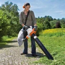 Aspiro-souffleur Stihl SHE 81 1400 W 6 Aspiro-souffleur Stihl SHE 81 1400 W -Promos Jardin Moteur Magasin AFD 97121